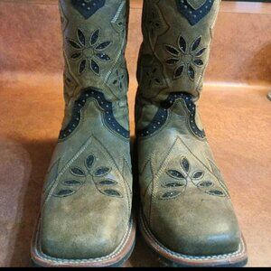 Laredo Cowgirl Boots